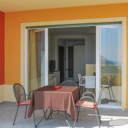 Trarego Residence Usignolo الغرفة الصورة